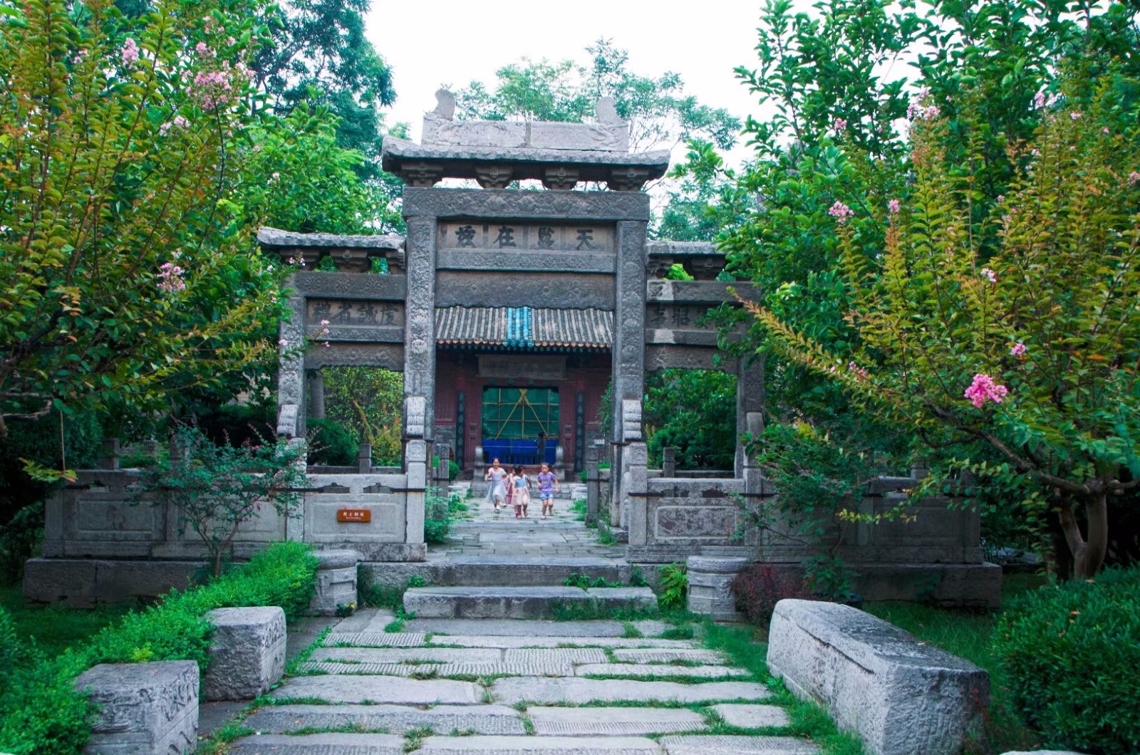 中国最灵验的寺庙，没有和尚只有一个守庙人，而且还不收门票_石寺