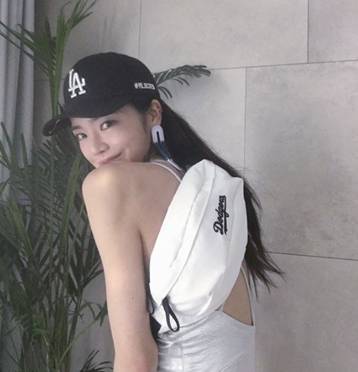 韩国"健美女帝"李妍花社交网站发自拍照秀火辣身材