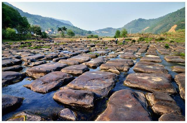 大自然的鬼斧神工——棋盘滩