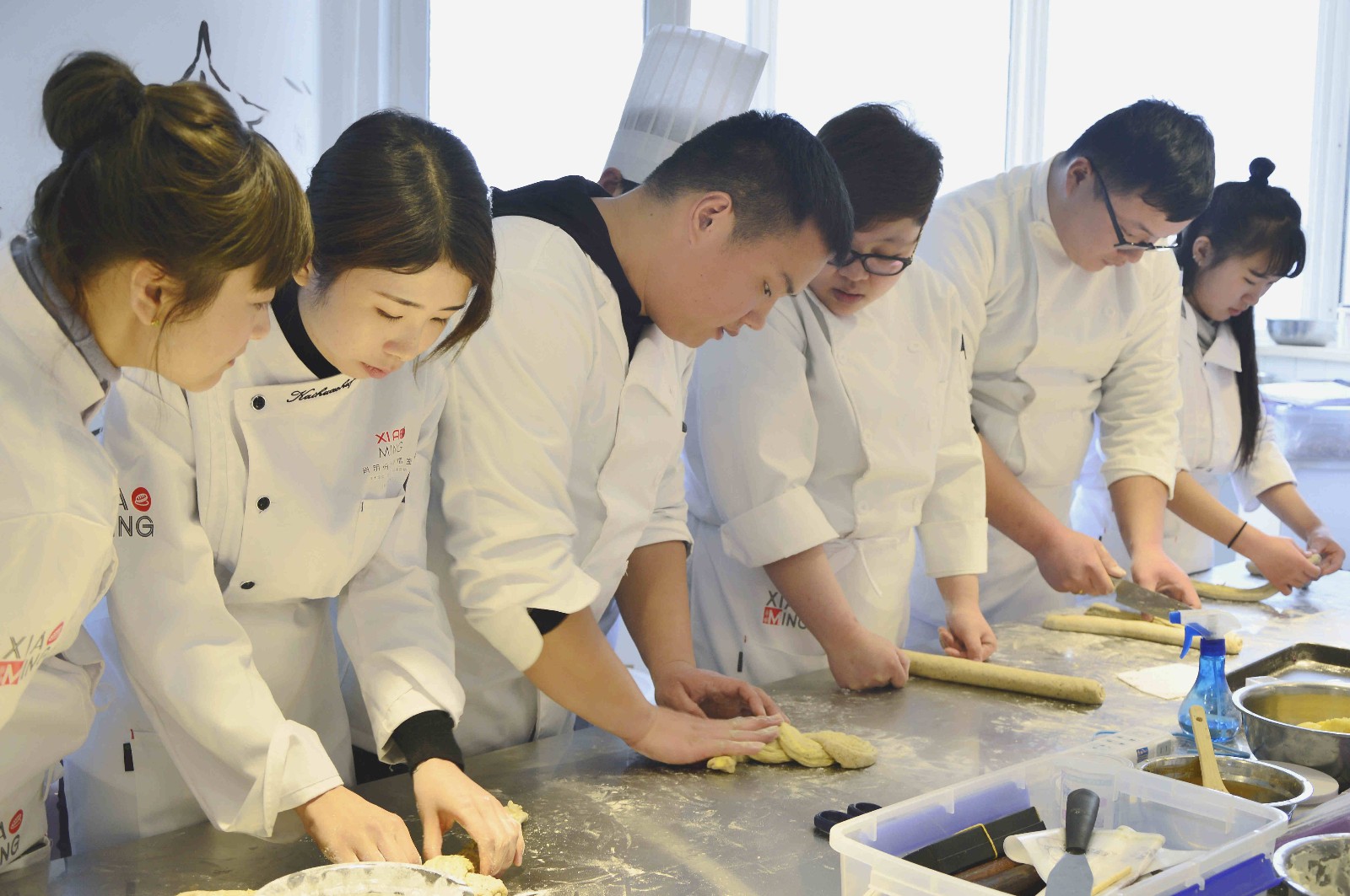 帅哥美女齐聚西安,这样的烘焙培训你一定没见过!