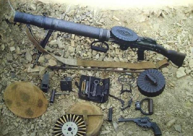 八路军最强机枪第1挺长相怪异士兵说老兵怕枪指第3挺