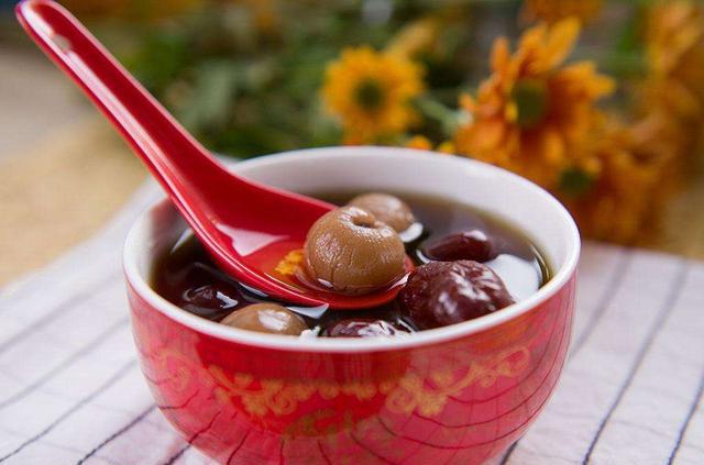 《甄嬛传》里看中医:齐妃赏的一碗红枣汤,为什么让皇帝这么愤怒