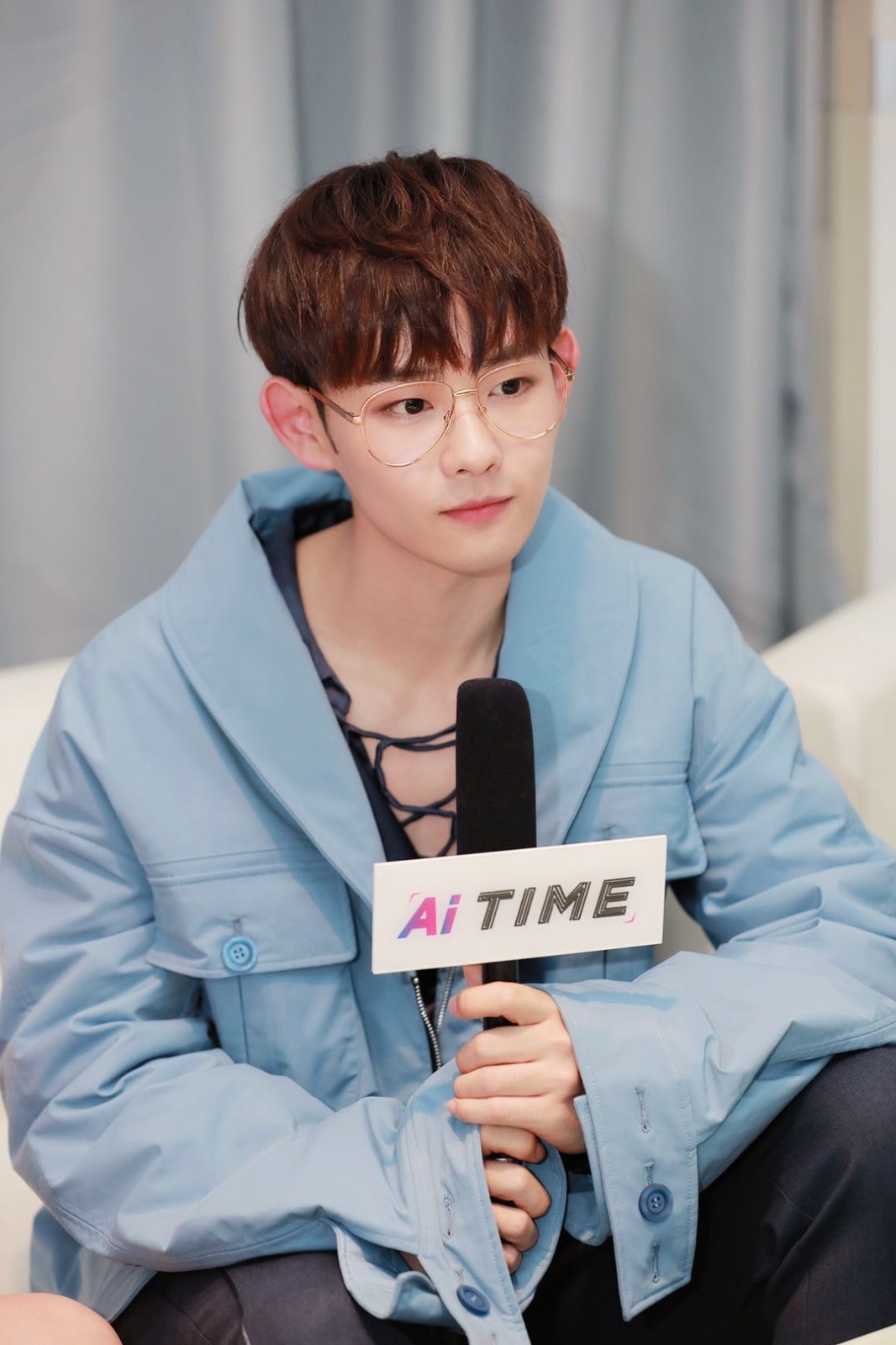 赵奂然上海时装周再发力 诠释慵懒随性风