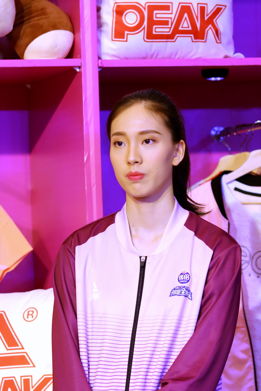 见面会9/ 69好开心8/ 69马蕴雯和球迷7/ 69金软景和翻译6/ 69张晓雅5