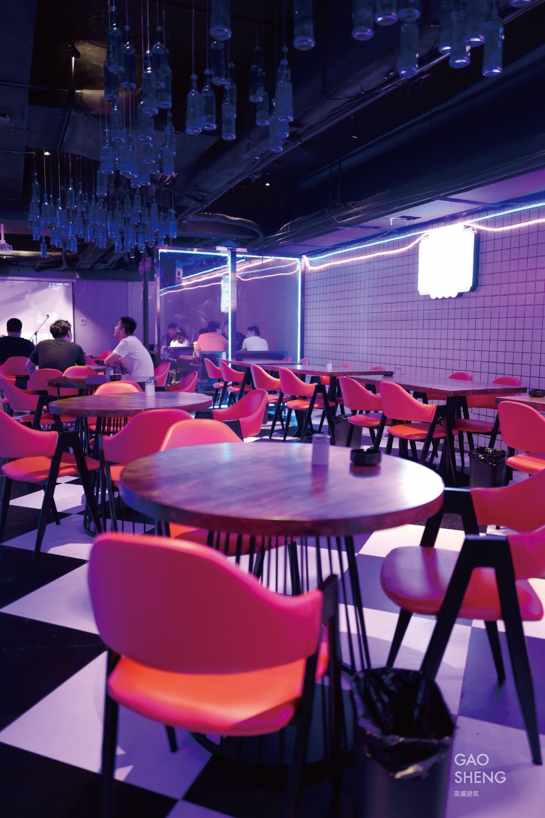 weinbar网红龙虾店酒吧空间设计光影的魔幻变换