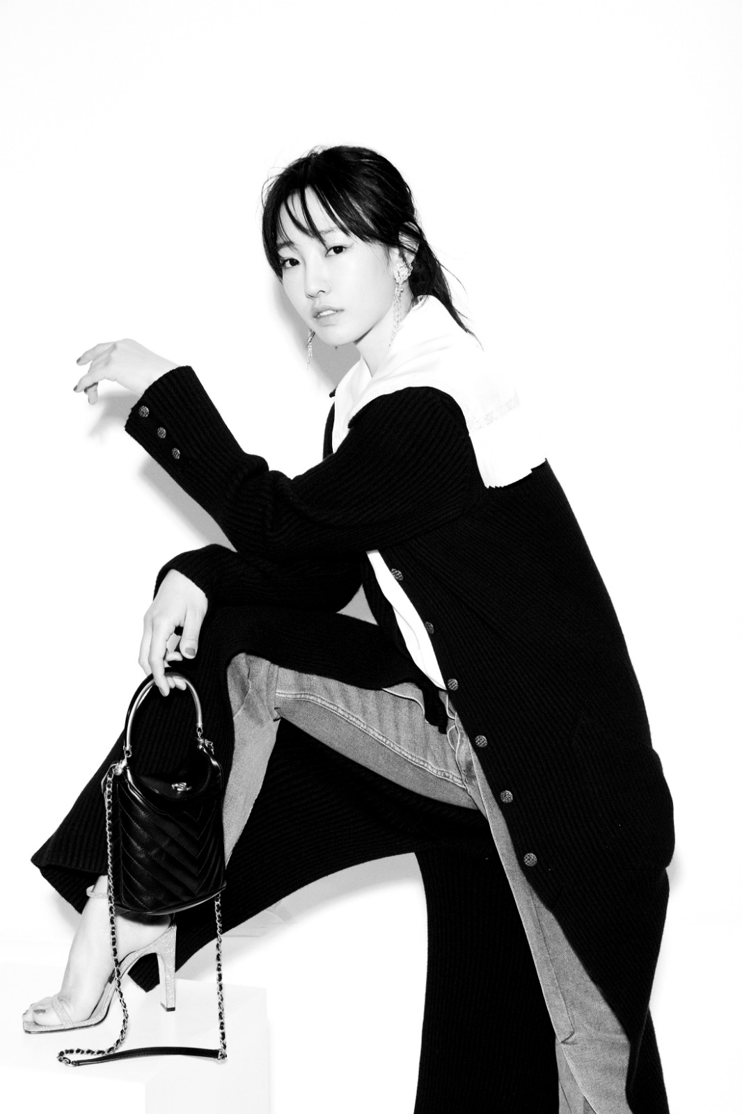 白百何最新活动图曝光轻松随性状态大好 网友:怎么瘦的