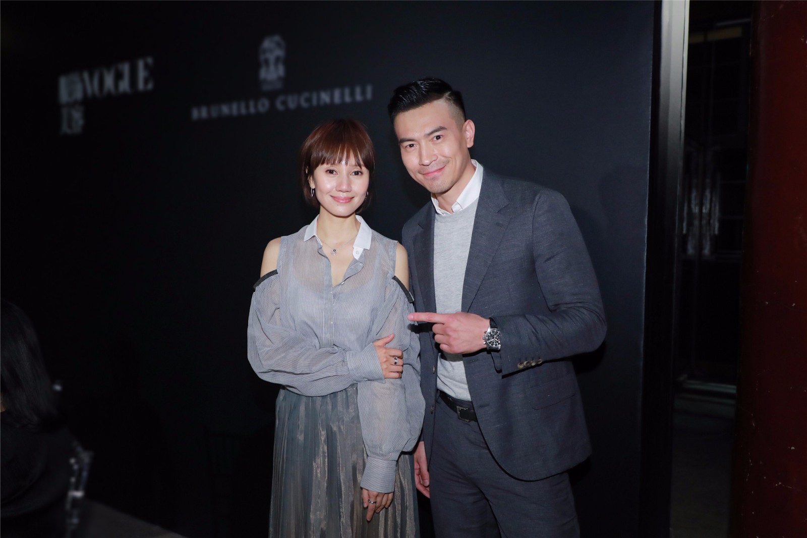 颜值逆天的时尚大叔! 纪焕博"深灰色系"西装最迷人