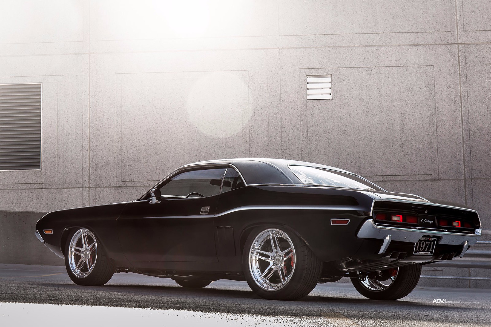 70年代狂野肌肉时代的代表道奇挑战者号