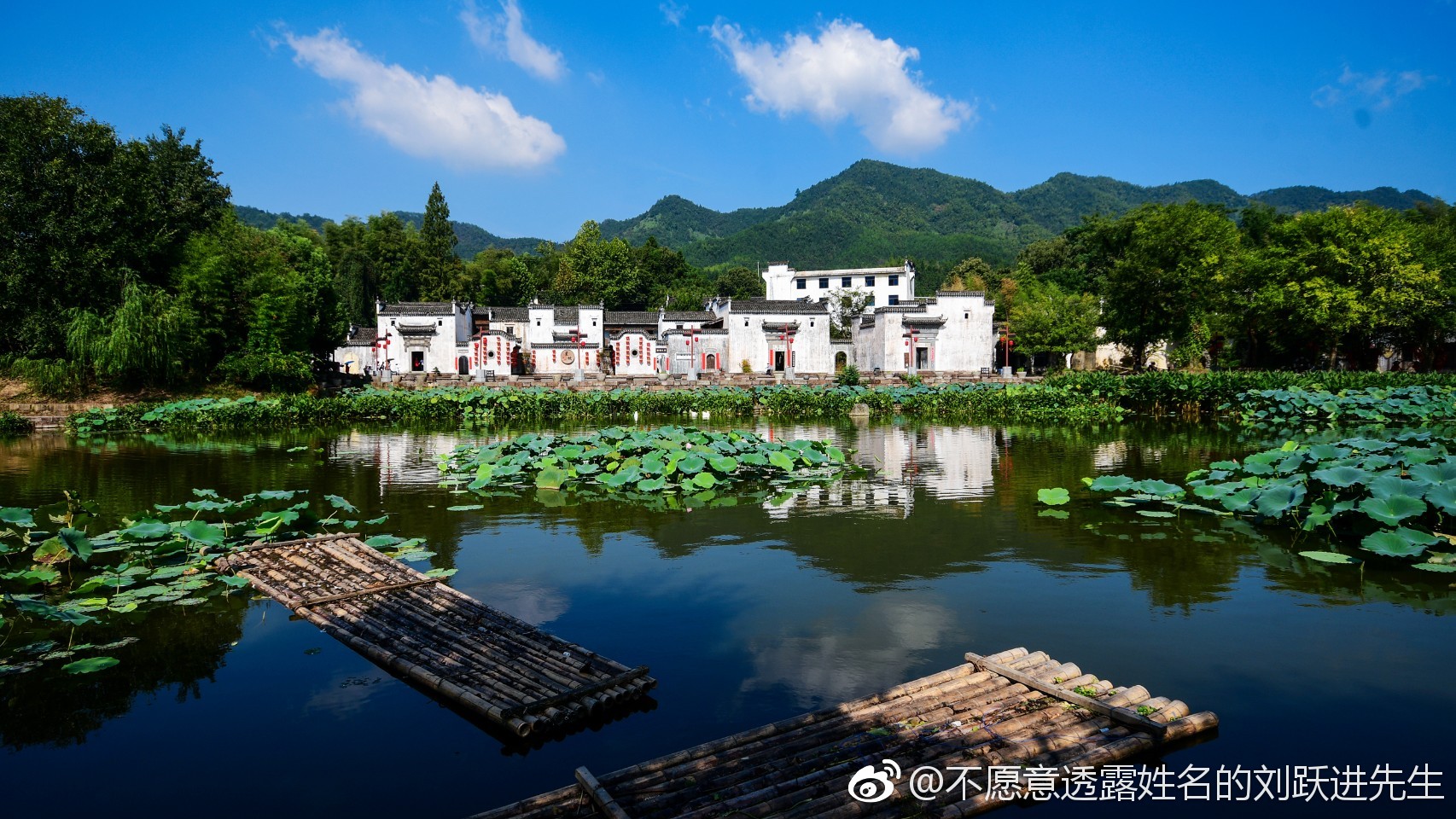 呈坎，是一个让人心动的村子，是一个让喧嚣沉寂，让心灵安宁的地方|呈坎|村子|喧嚣|院墙|巷道_新浪新闻