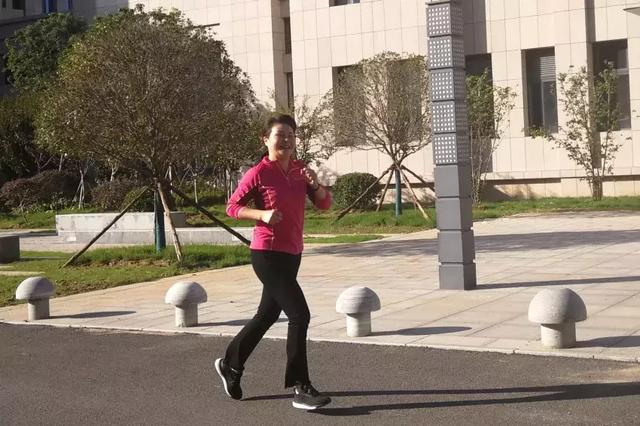 南阳市检察机关举行2018年迎国庆篮球比赛