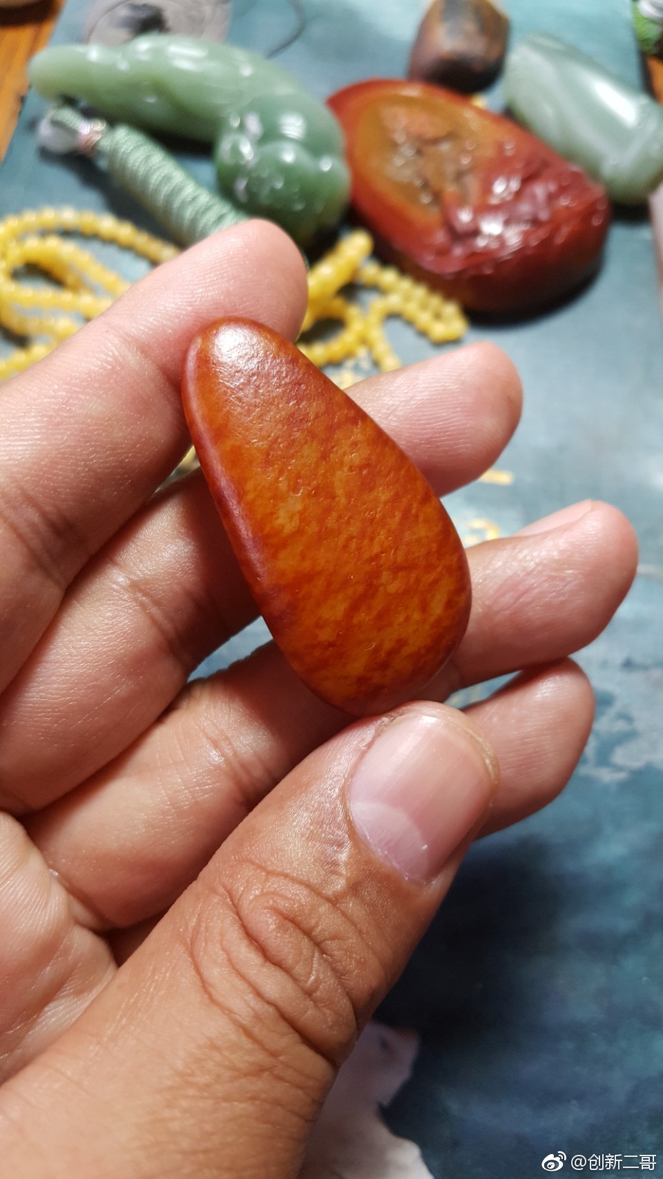 枣红皮油皮,满皮,和田美籽一枚.