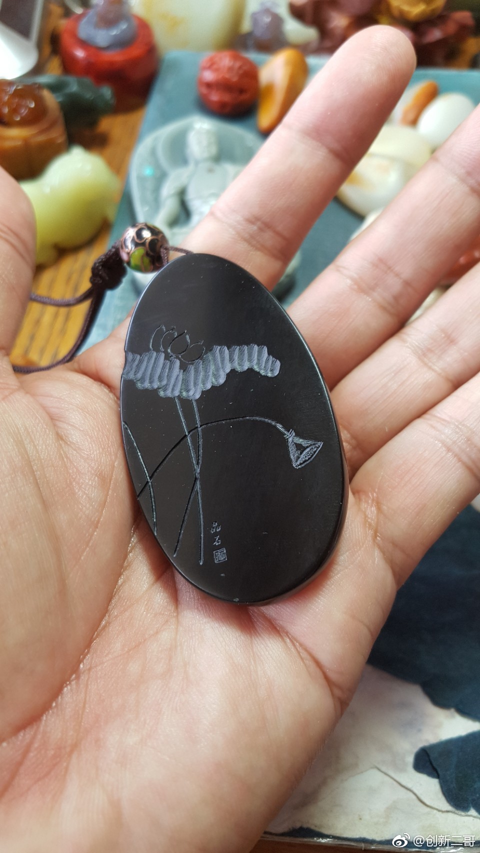 和田墨玉籽料因为透光度不好有人质疑是不是和田玉