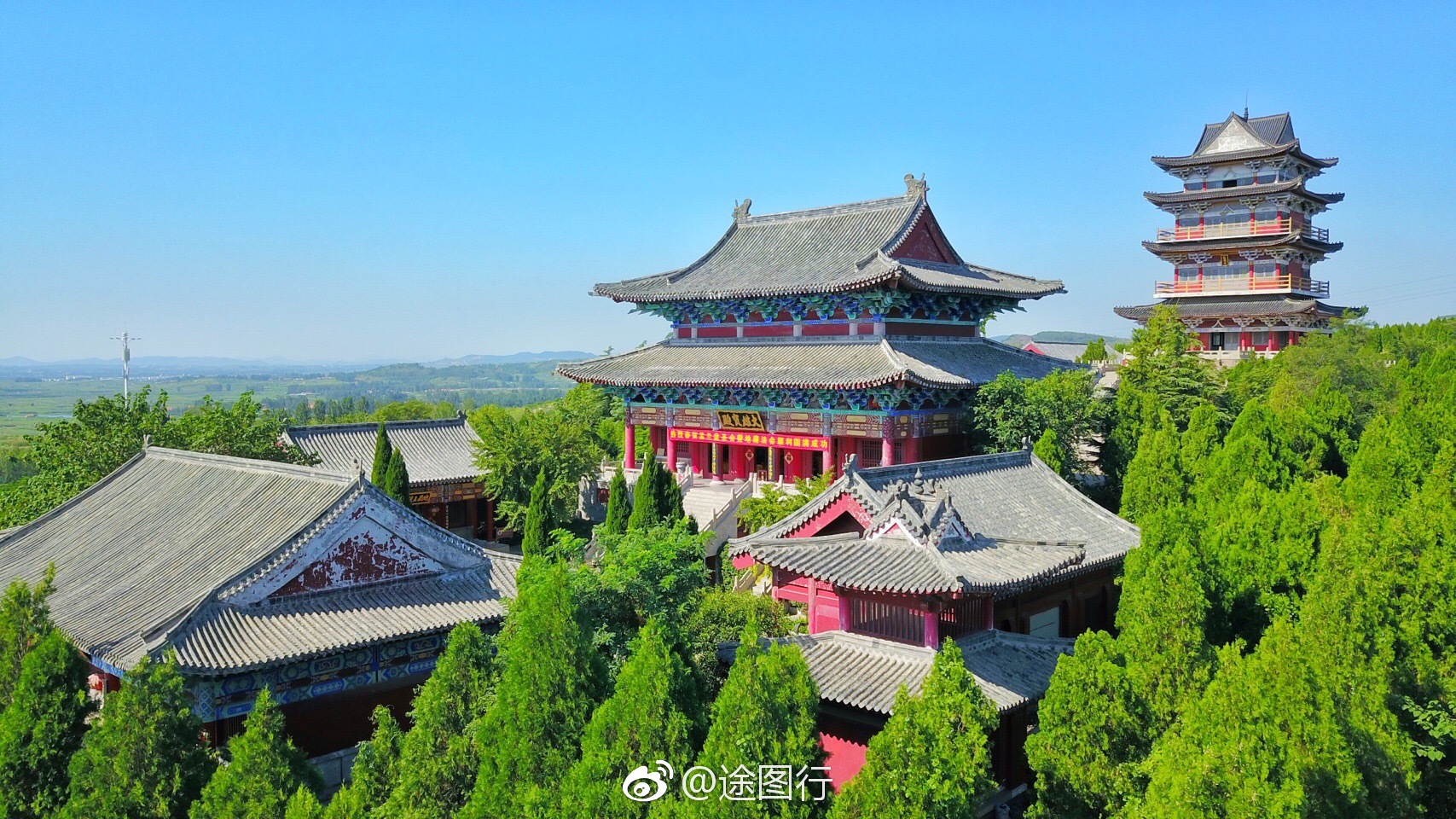 山东沂水地下大峡谷旅游区,以漂流为纽带,全新的体验形式