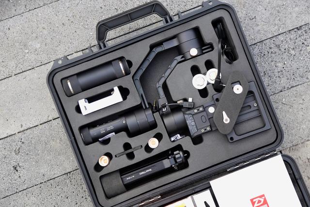 开启上帝视角,单兵摄影师利器——智云云鹤plus专业三轴稳定器