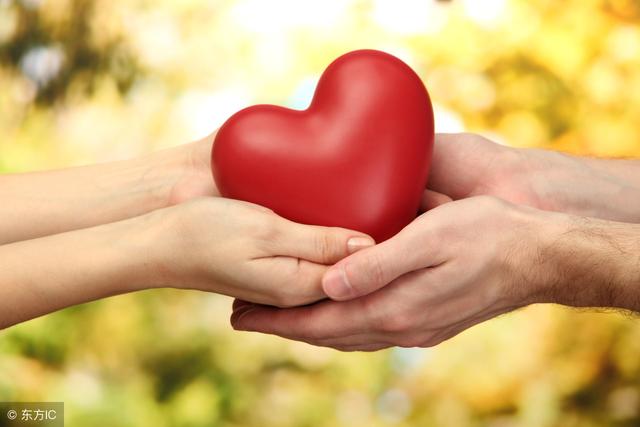 单恋一个人的说说心情,句句伤感,想念却不敢打扰