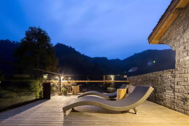 这个隐秘古村中的石头房竟然是一房难求的最美民宿