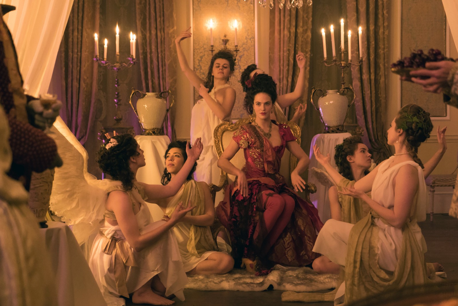 《延禧攻略》都不能满足你?这些国外宫斗剧了解一下_新浪看点