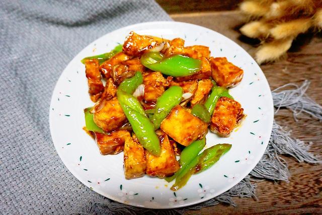 这菜含钙极高,被称为"植物肉",炒菜多加一步,好吃入味不上火