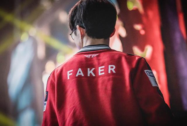 有牌面!继faker与uzi之后,他也成为了官方推特的头像!