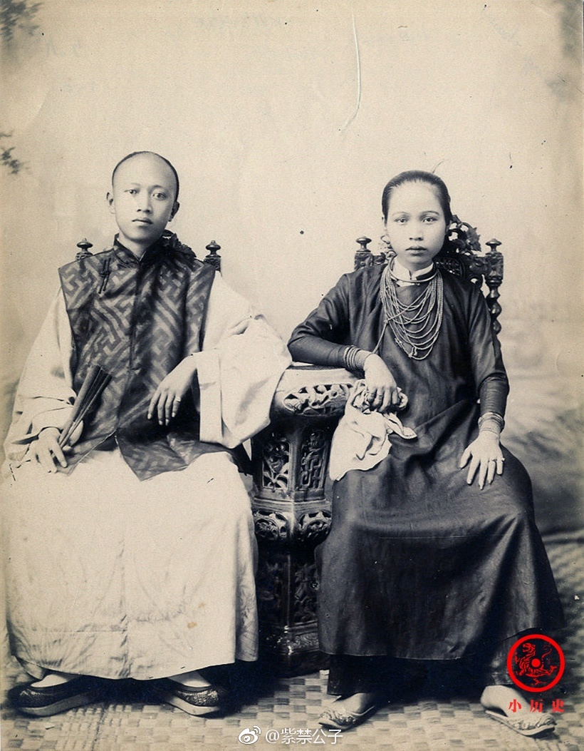 1870年一个家庭合影本文选取的老照片