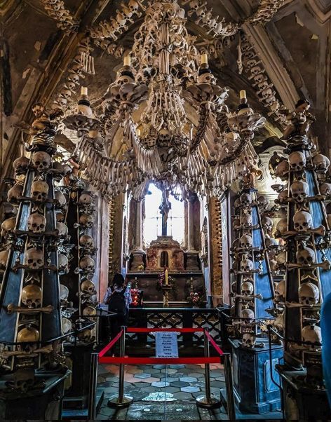 恐怖却也着实精美漂亮.