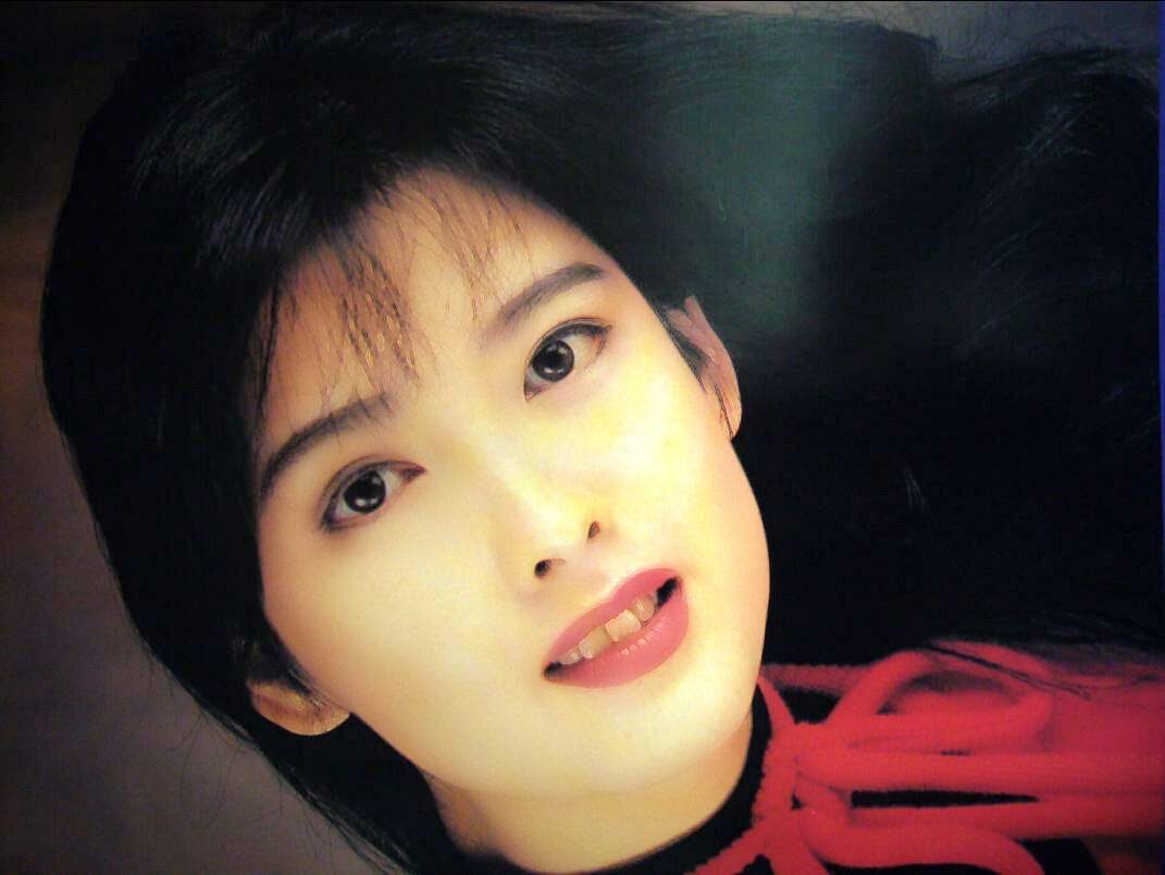 周慧敏曾被称为香港玉女,喜欢这风格的女星吗?