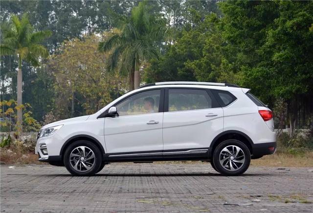 七八万买飞度算"超跑" 十万买suv却"置身歌剧院"看星星!-新浪汽车