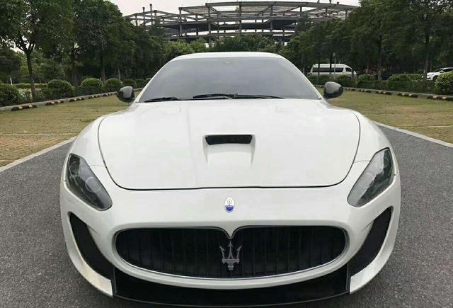 玛莎拉蒂gt落地360万, 出售36万, 车主: 我们不一样