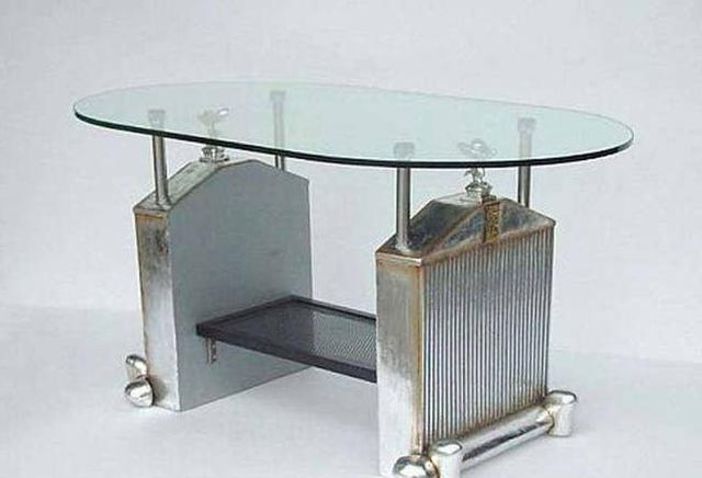 用各种汽车零件打造成的组合乐队.