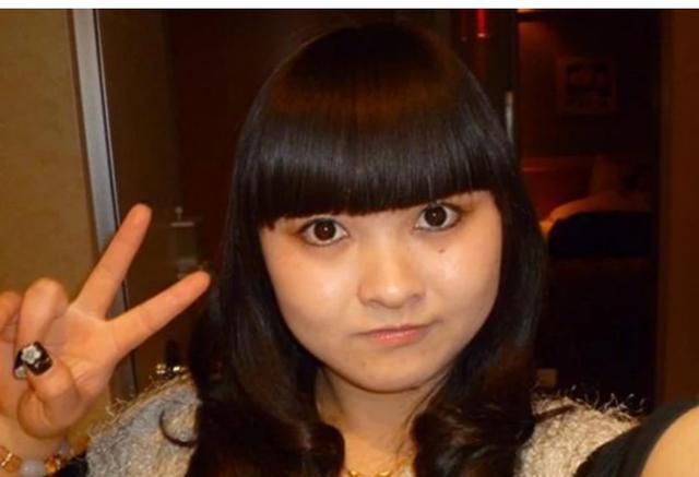 为什么在镜子里很好看,可拍照却很丑?