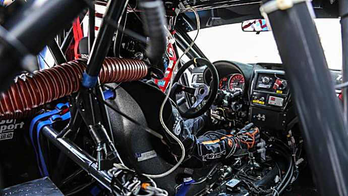 4991次 69号赛车单圈需要换挡23次,跑完全场比赛理论换挡4991次.