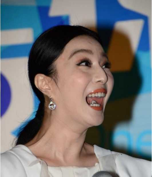 女星大笑:范冰冰笑出不明物体,热巴很油腻,只有杨幂依旧好看