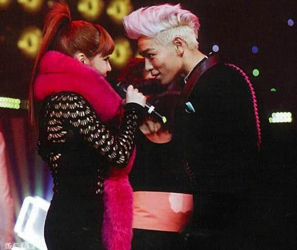 权志龙平日里狂霸酷拽炫,但对朴春这个师妹是真的很好,经常带着她一起