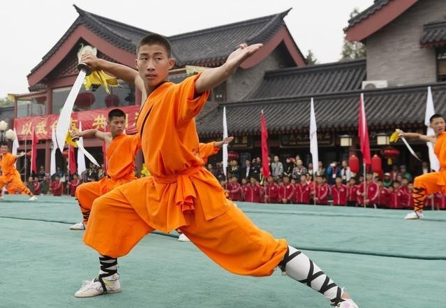 肯定会落在下风,就是因为中国武术已经发展成一种强身健体的形体表现