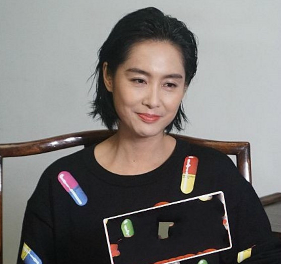 47岁朱茵素颜照太美可惜周星驰和朱茵没有走到一起