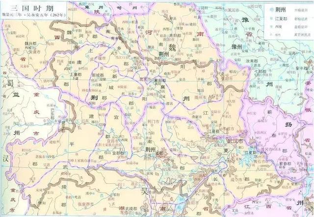 在益州新部中,李严素以精明干练著称,且诸葛亮对此人亦较为了解,在