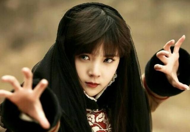 戴美瞳的明星,赵丽颖让人心疼,郑爽清纯,而她好似万妖之王!