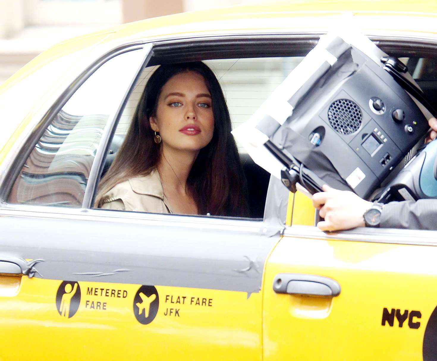 知名模特emily didonato 在纽约拍摄美宝莲广告的花絮