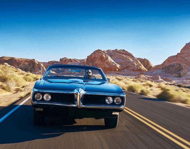 中国造出"烧水汽车",一箱水能跑近810公里,网友:不.