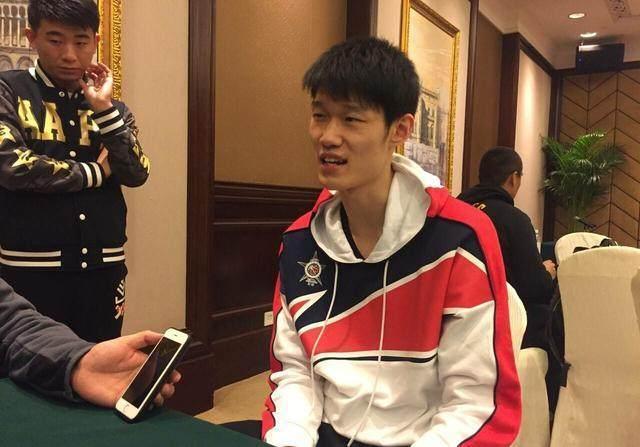 cba太太团有多美?看看易建联妻子,再看胡金秋女友差距太大!