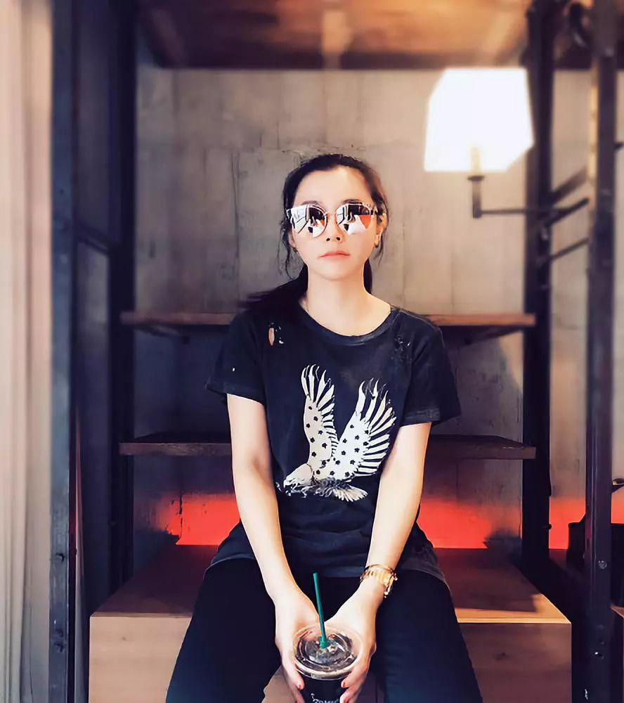 39岁陈怡蓉喜当妈,生娃孩子之后身材衣品都提升了,这是魔法?