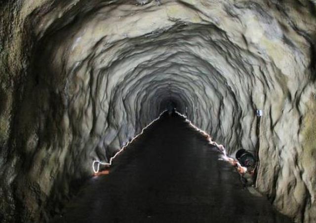 全球最难开凿的隧道挖20米就花了八个月洞内高温烫伤皮肤