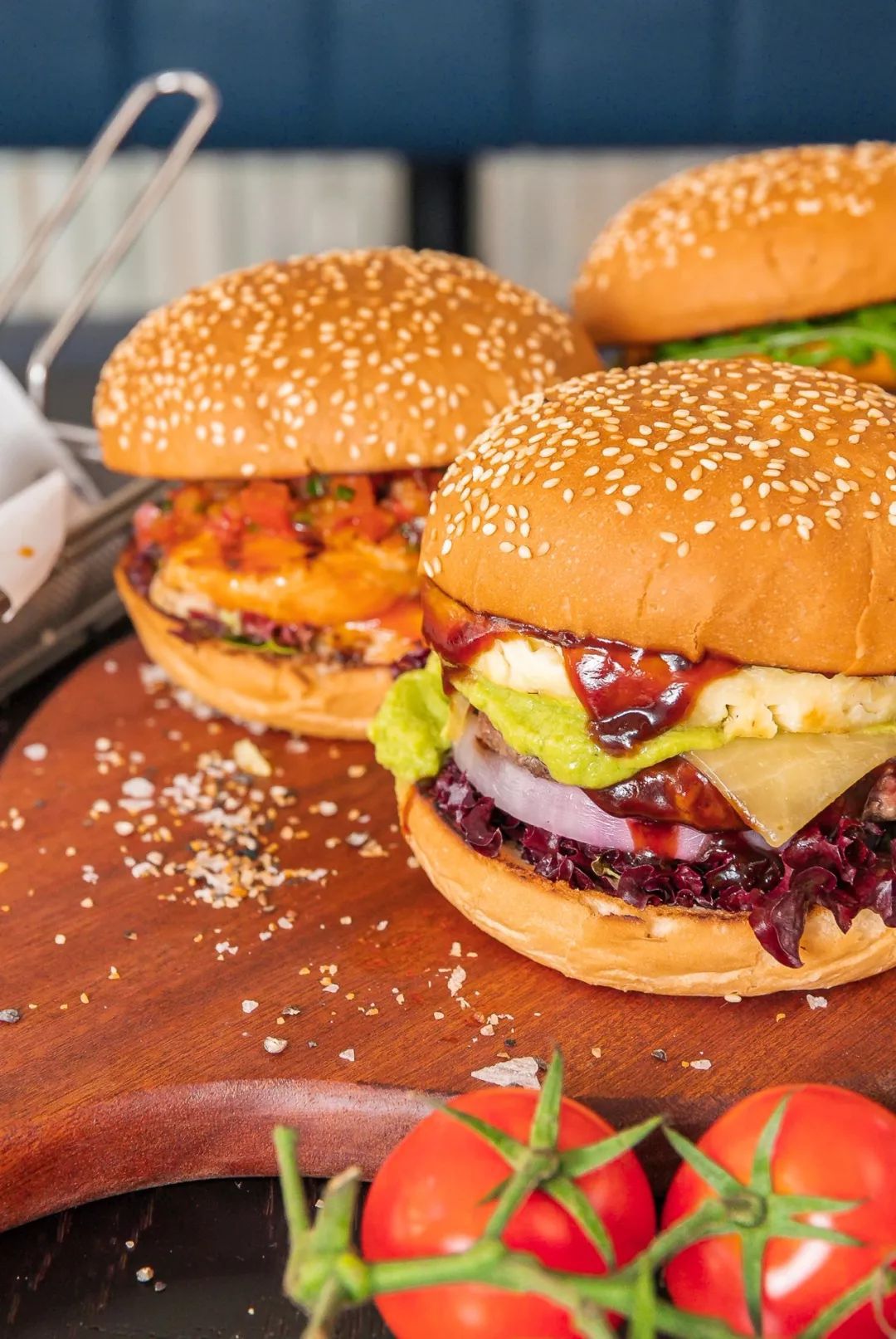 全美国的汉堡都来了,足足8层问你嘴够不够大!