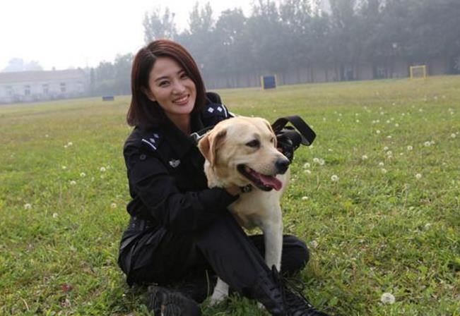 被誉为"最美警花",老公是特种兵"鸵鸟",今爱情事业双丰收!