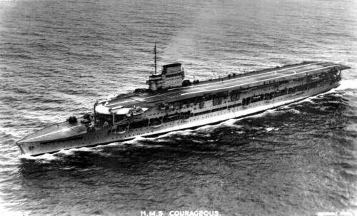 英国皇家海军的勇敢级航空母舰 后来证明这种军舰几乎难以使用