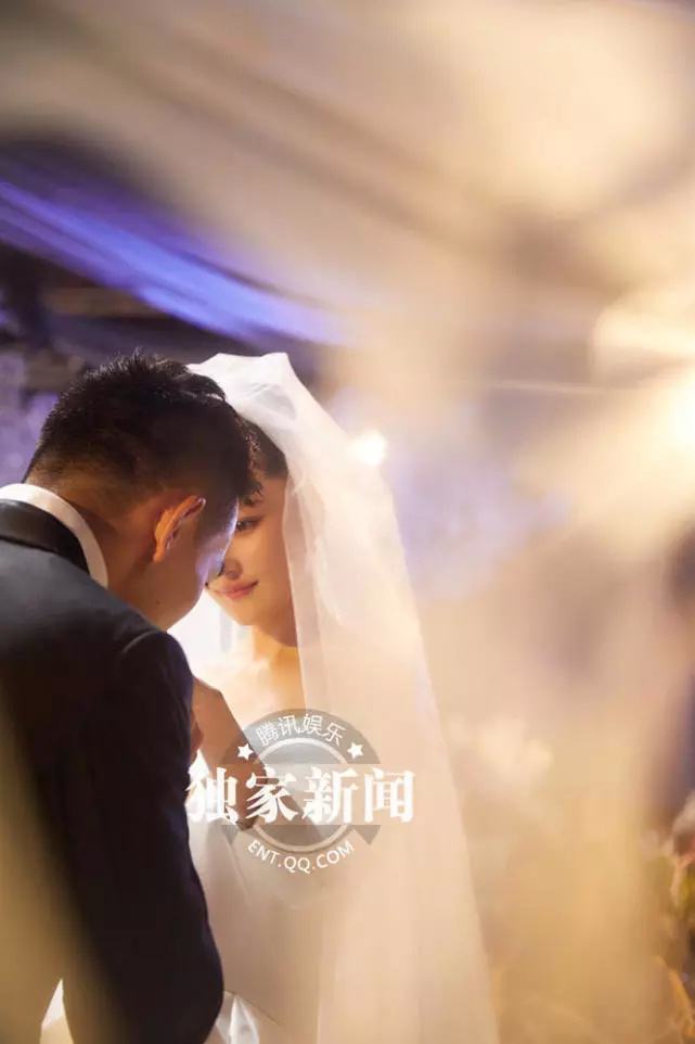 张馨予大婚正式升级军嫂泪洒婚礼现场当晚酒席人均5000元