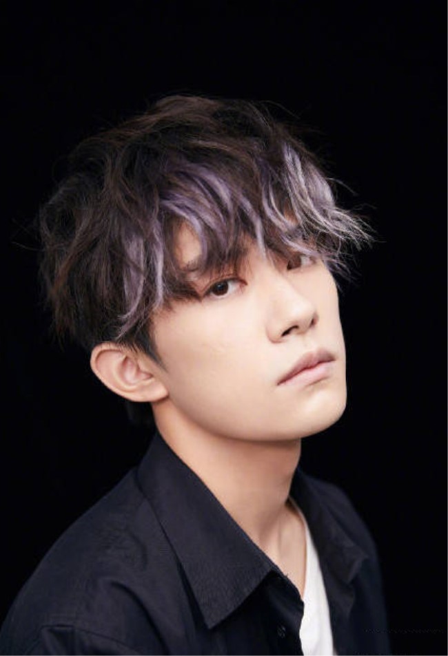 易烊千玺解锁新发型,小姐姐疯狂打call!网友:解锁好多发型