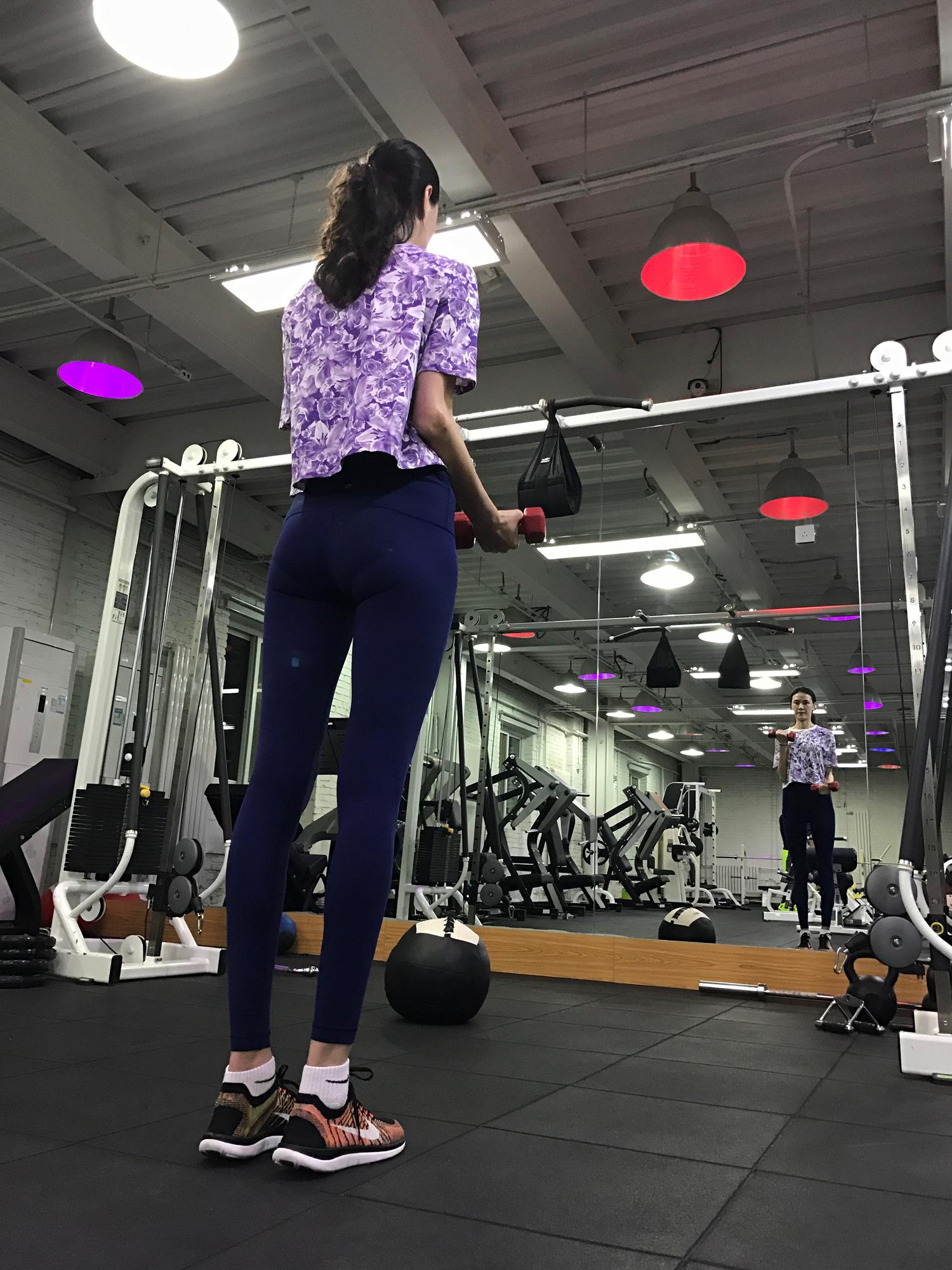 许诺的高颜值,好身材,也让她被球迷称为"中国最美女篮"我们也祝福许诺