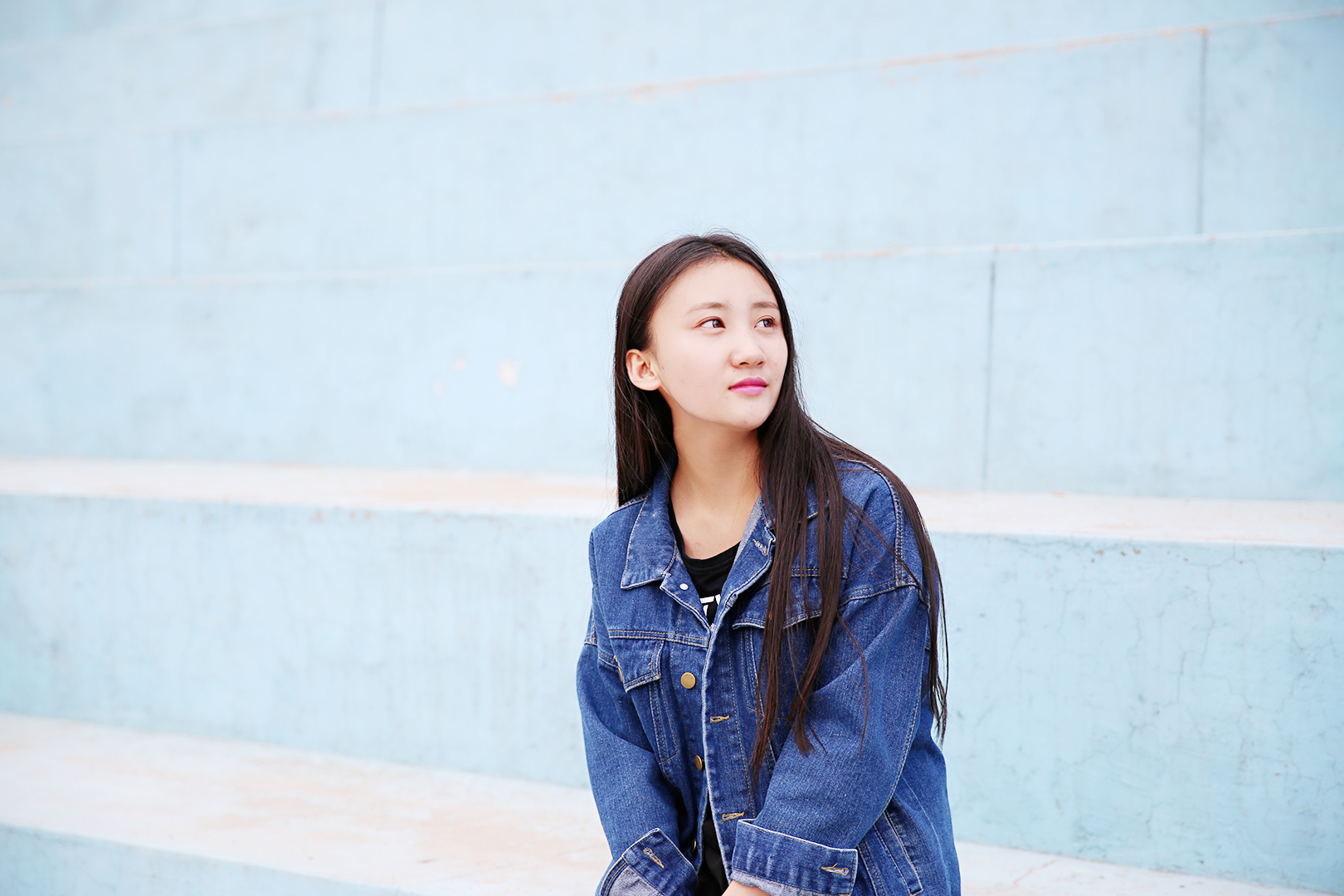 04 61556103  霍欣悦,内蒙古,19岁,身高163,摩羯座