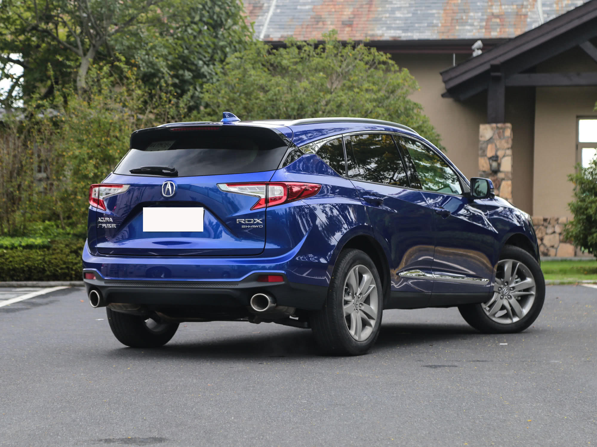 讴歌rdx,最便宜的豪华中型suv,配10at车长超x3!-新浪汽车